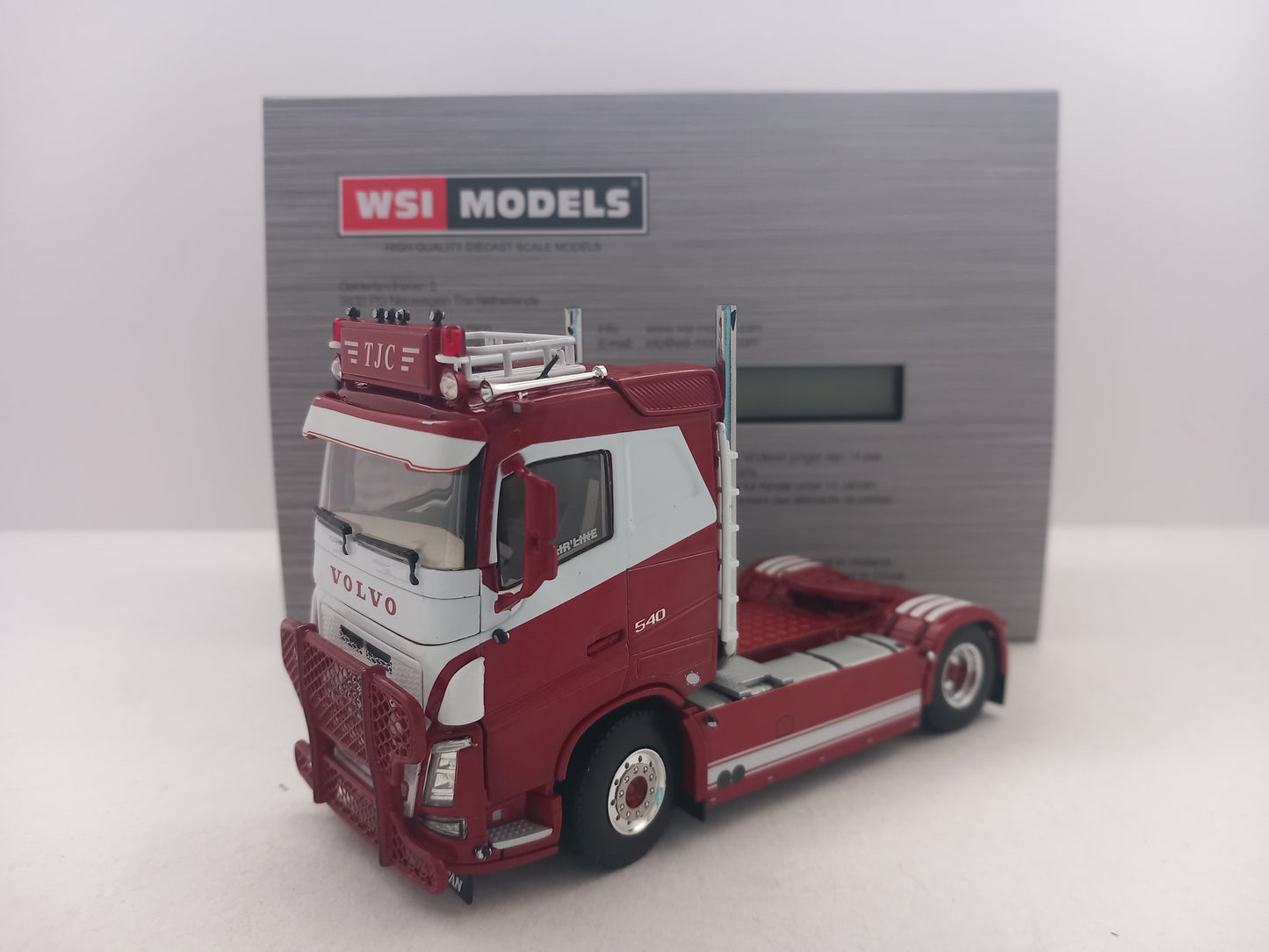 WSI 01-4194 TJC - VOLVO