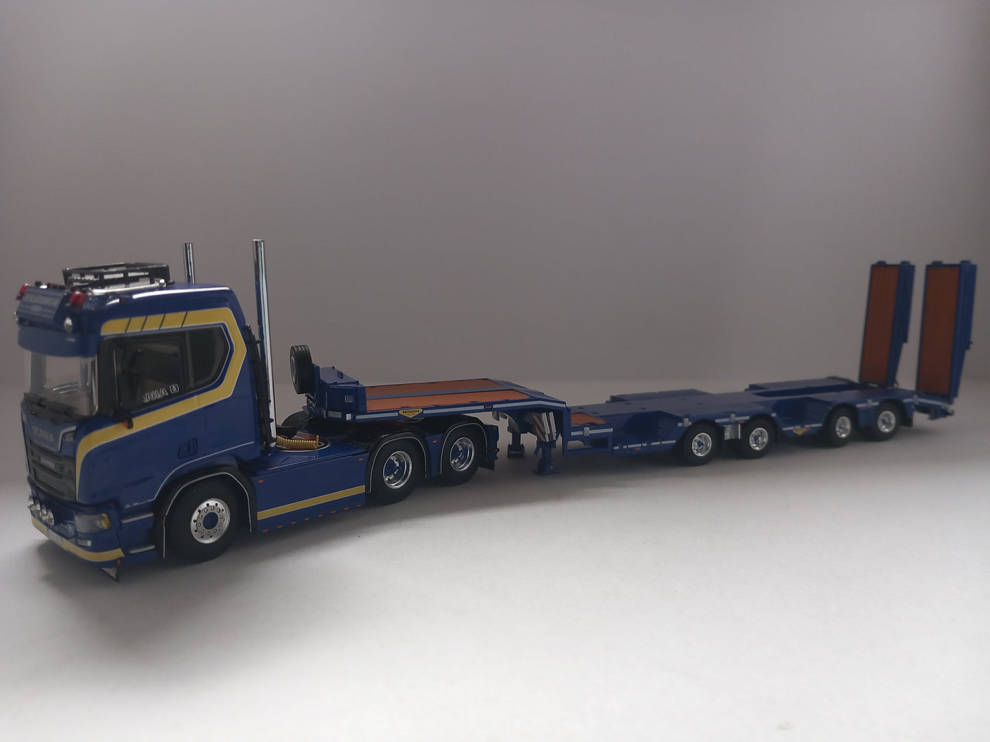 WSI 01-4282 JB BILBARGNING - SCANIA
