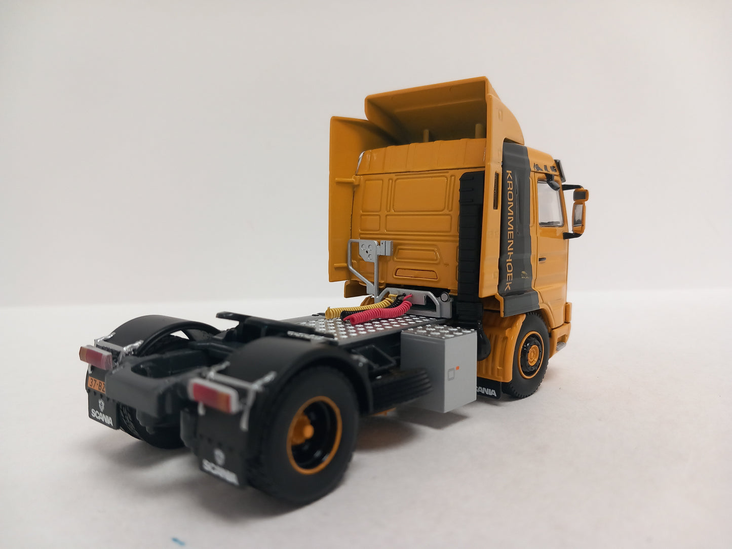 ARRIVAL WSI 01-4782 KROMMENHOEK BV - SCANIA