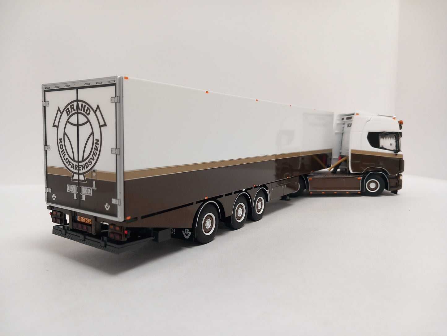 ARRIVAL WSI 01-4842 BRAND TRANSPORT - SCANIA