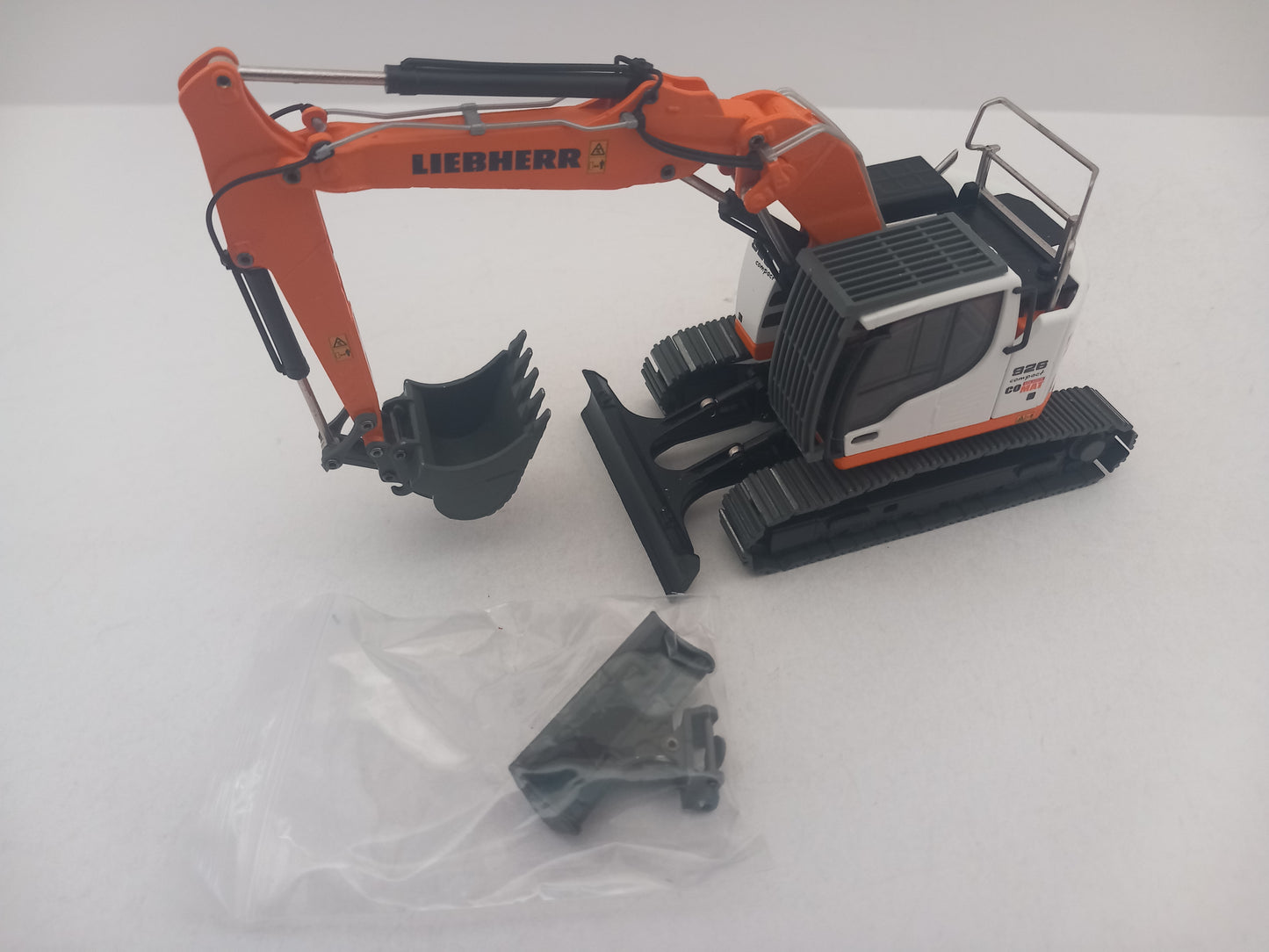 CONSTRUCTION - CONRAD 2204-10 LIEBHERR R926 EXCAVATOR * LAST ONE *