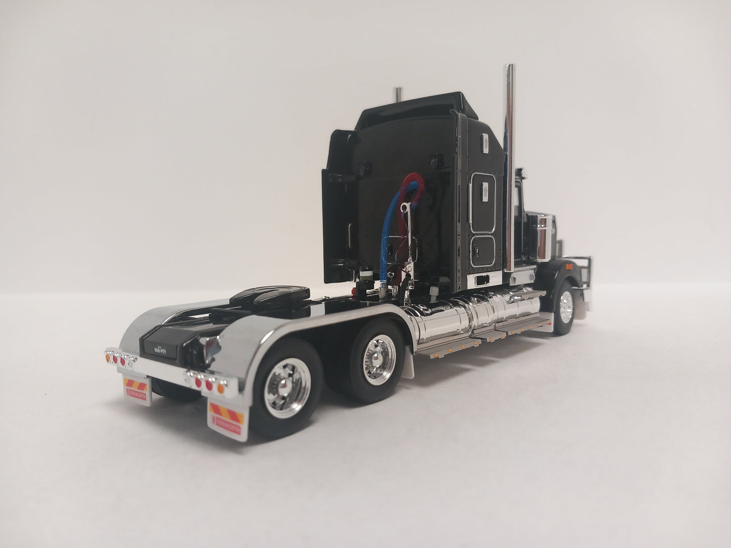 DRAKE Z01640 BLACK - KENWORTH T909