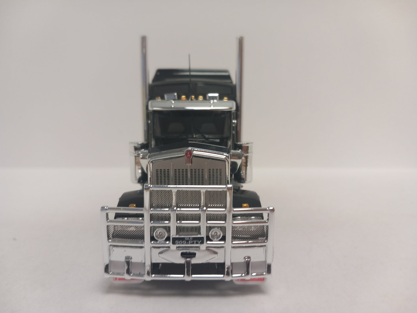 DRAKE Z01640 BLACK - KENWORTH T909