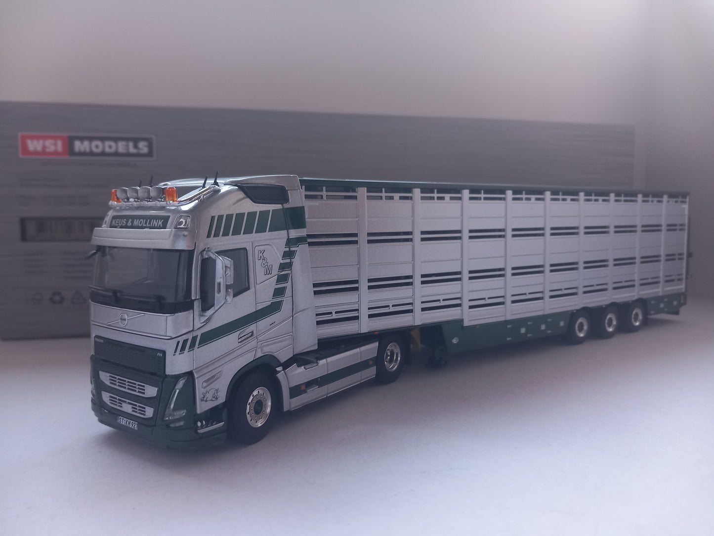 WSI 01-4005 KEUS & MOLLINK - VOLVO *LAST ONE*