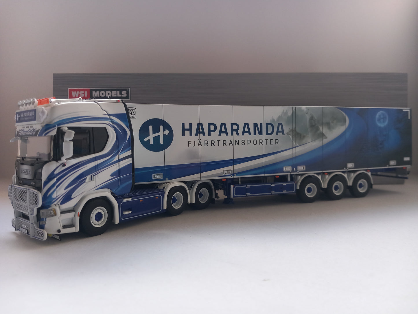 WSI 01-4223 HAPARANDA FJARRTRANSPORT TRUCK & TRAILER - SCANIA *LAST ONE*