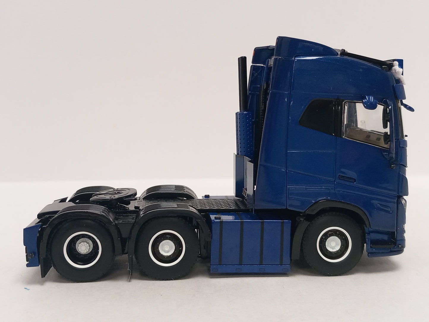 WSI 01-4553 LIPPENS - VOLVO * LAST ONE *