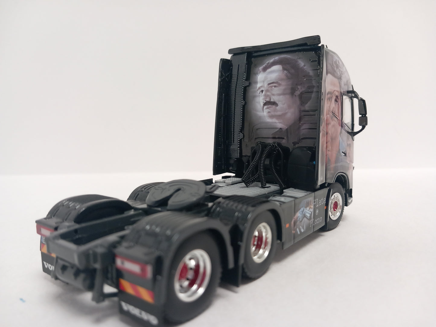 ARRIVAL WSI 01-4775 PATALACCI - VOLVO