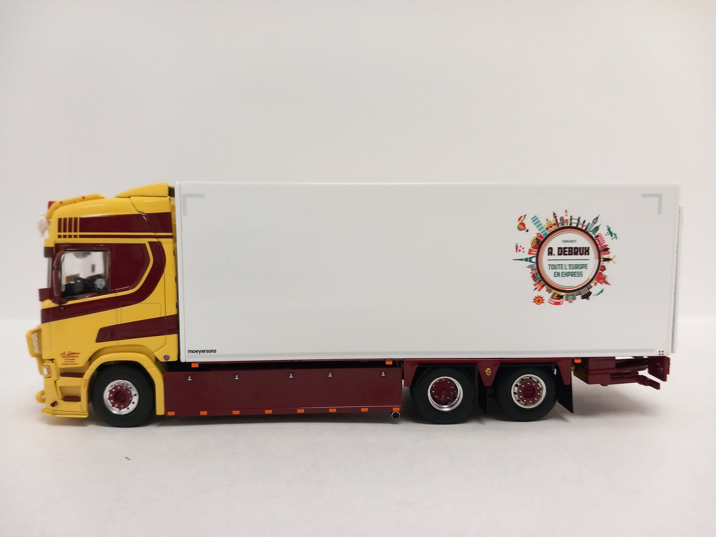 WSI 01-4776 A.DEBRUX - SCANIA