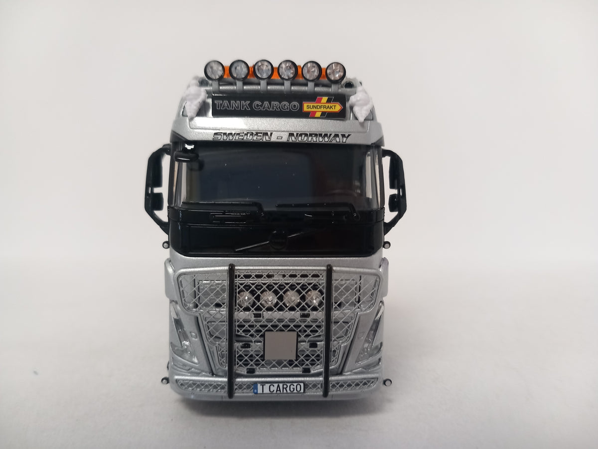 WSI VOLVO 01-4963 - Tank Cargo *Last One*