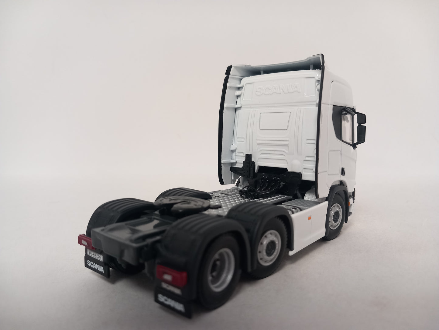 WSI SCANIA 03-2005 - WHITE LINE CR20H