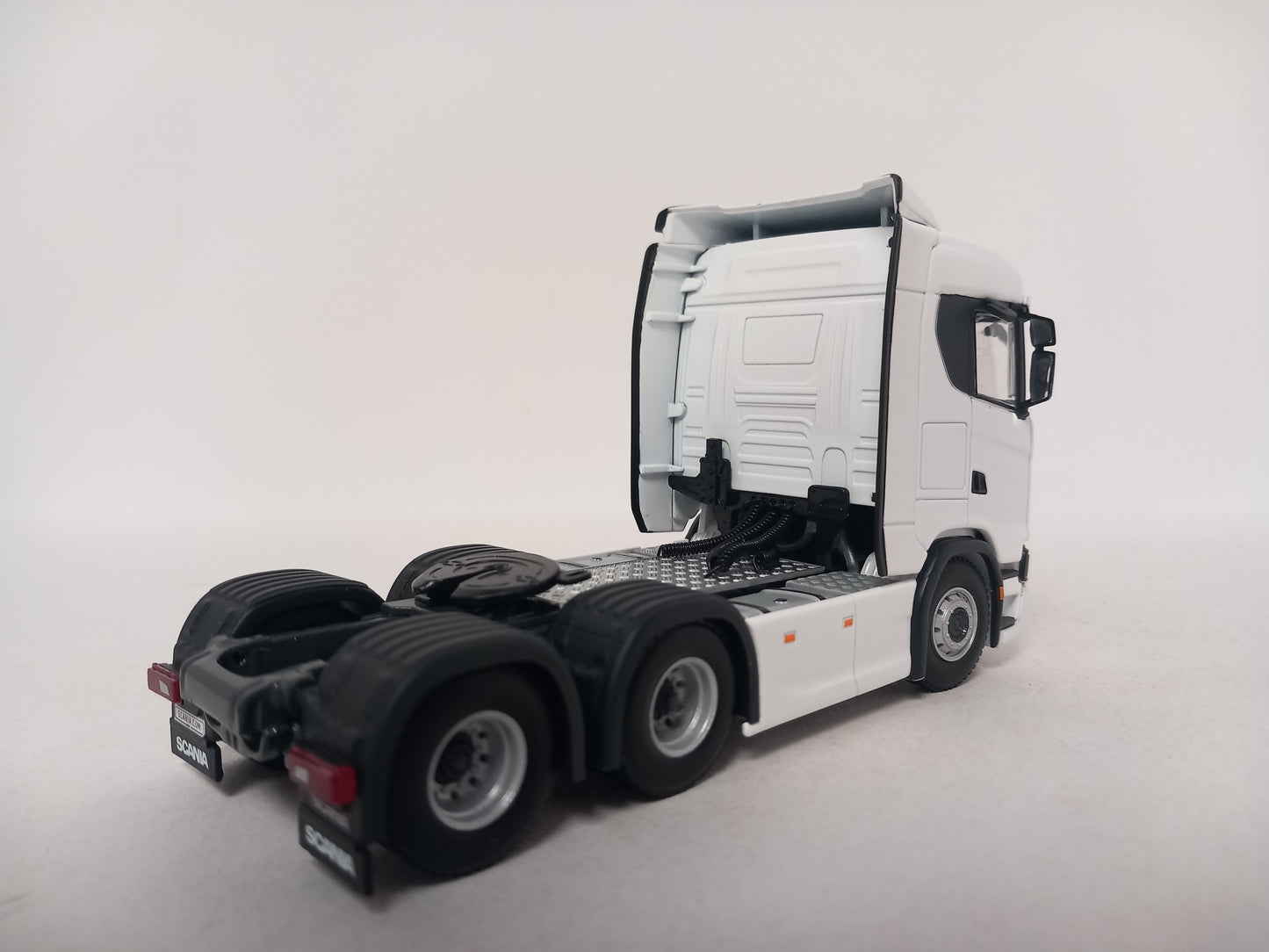 WSI SCANIA 03-2006 - WHITE LINE CS20N *Last One*