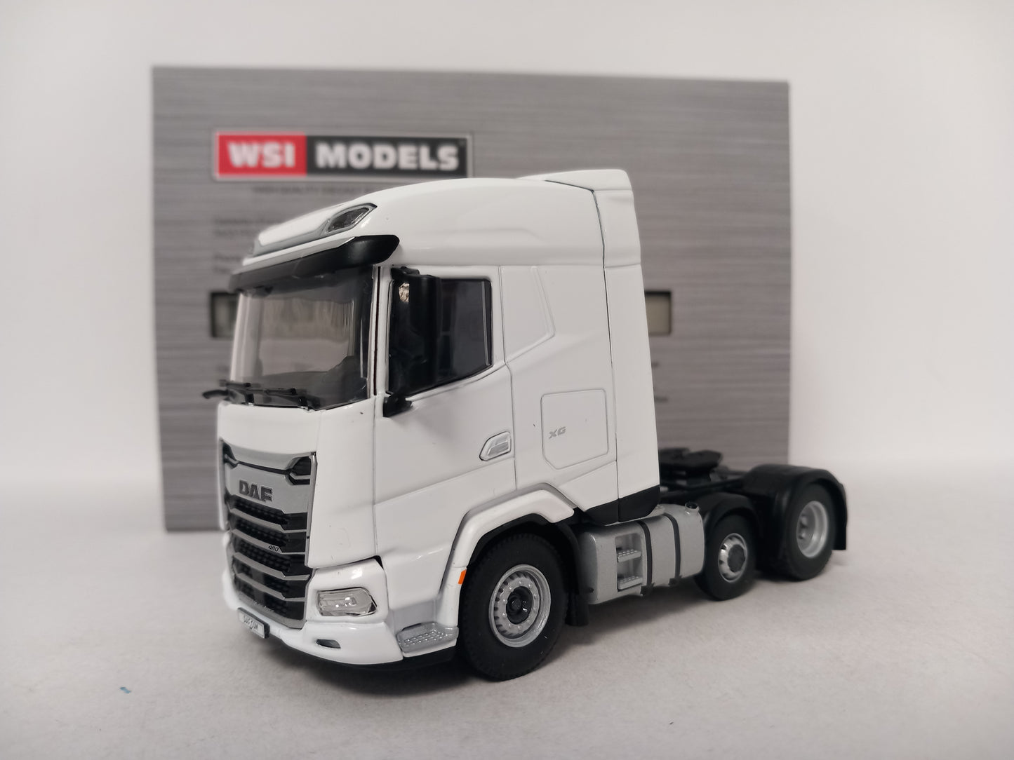 ARRIVAL WSI DAF 03-2066 - WHITE LINE XG