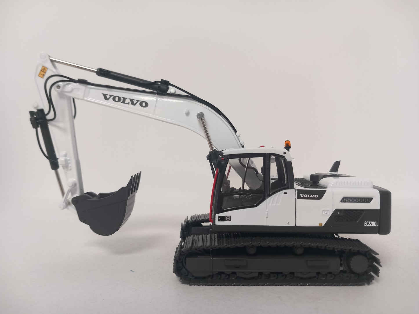 WSI VOLVO 64-2017 - Premium Line EC220D