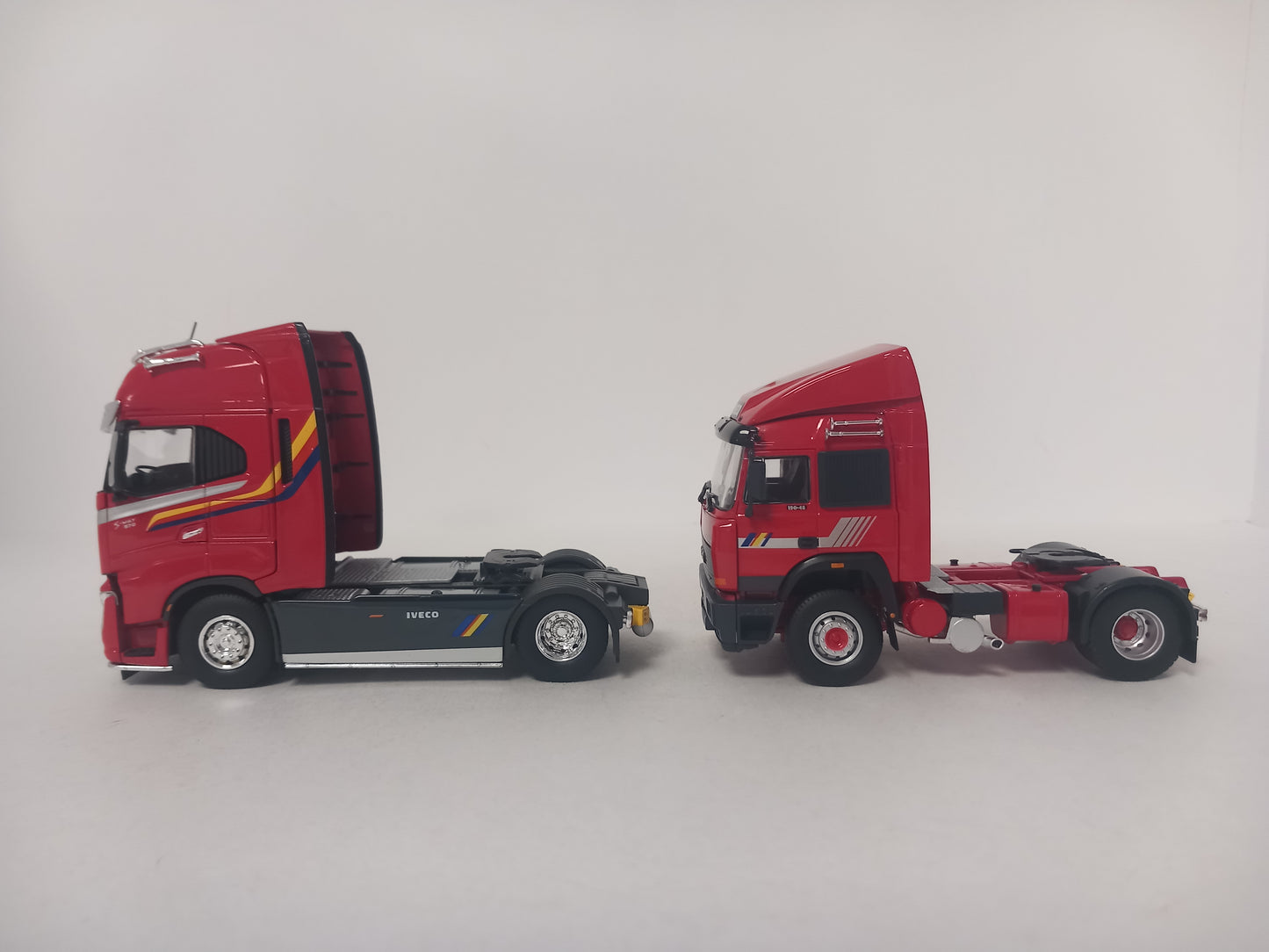 ARRIVAL TEKNO IVECO 89500 - 2 Unit Set