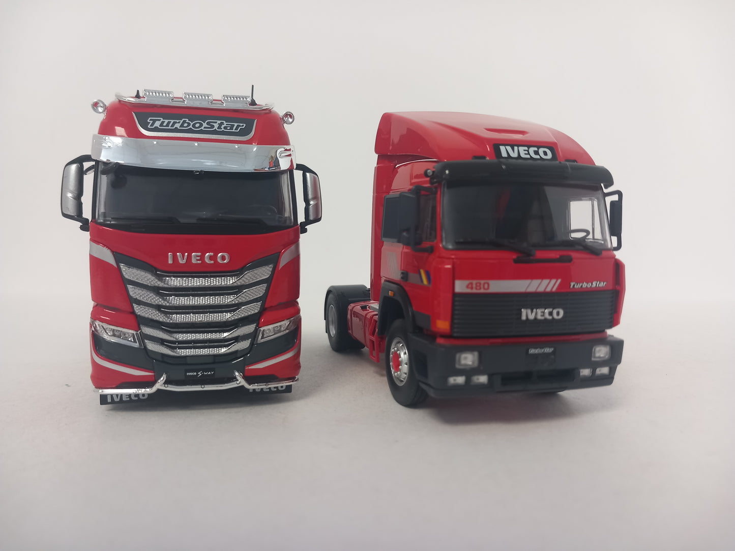 ARRIVAL TEKNO IVECO 89500 - 2 Unit Set