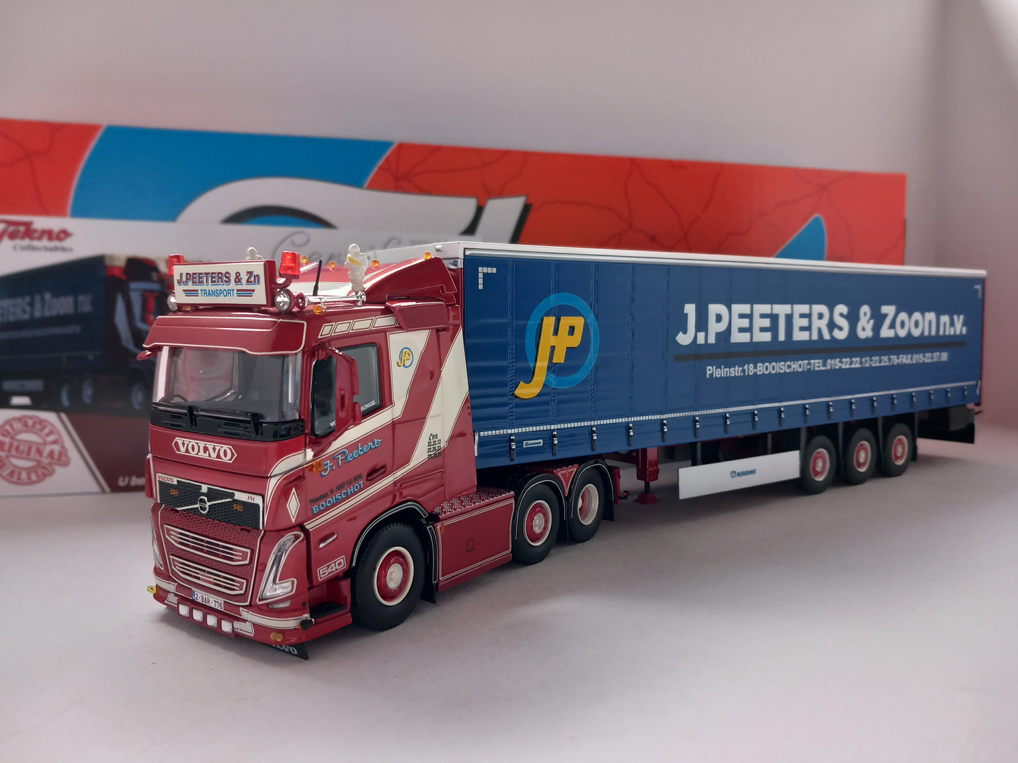 A ***REDUCED TO CLEAR ITEM*** ITEM TEKNO 83728 PEETERS - VOLVO *LAST ONE*