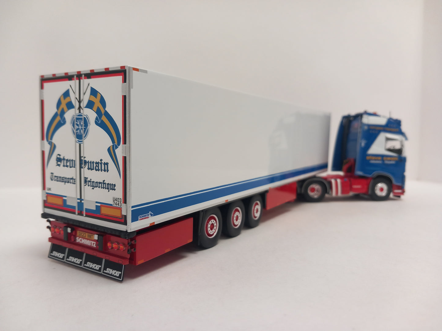 ARRIVAL TEKNO 85729 STEVE SWAIN - VOLVO