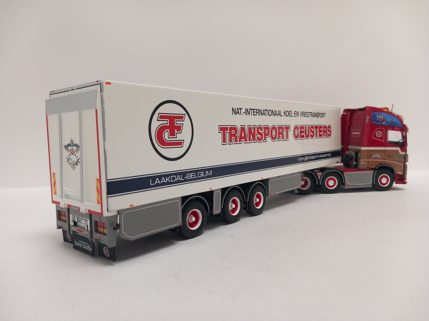ARRIVAL TEKNO 87453 RONNY CEUSTERS - VOLVO