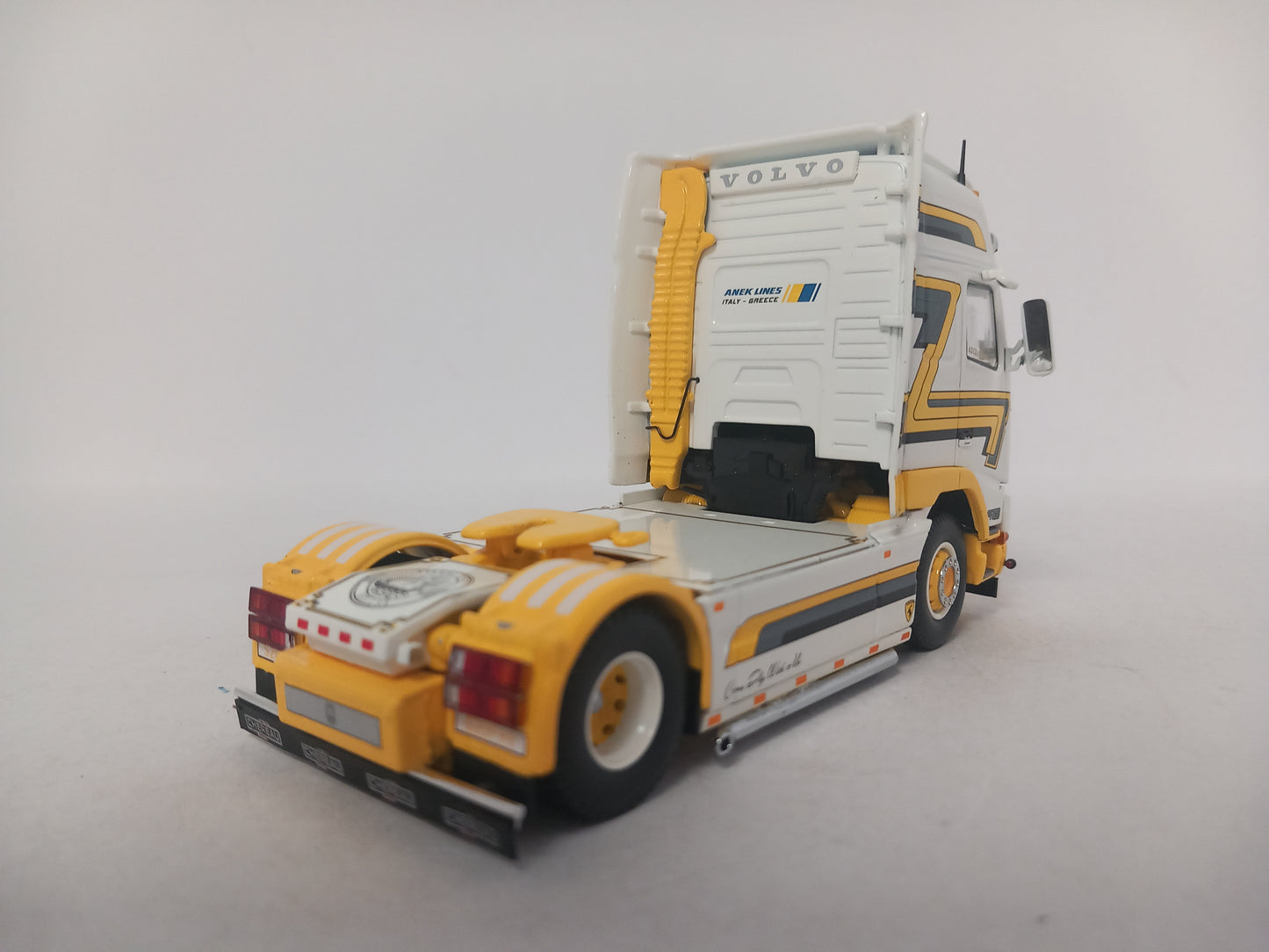 ARRIVAL  TEKNO VOLVO 87536 - Payne Greek Volvo *Last One*