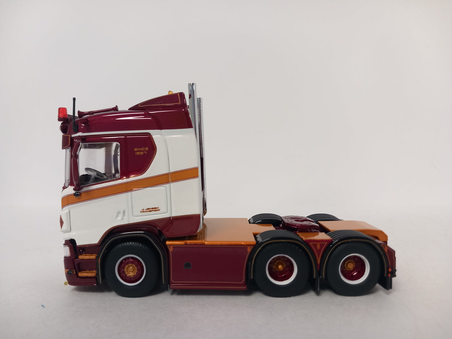ARRIVAL TEKNO SCANIA 87705 - J.Jensen
