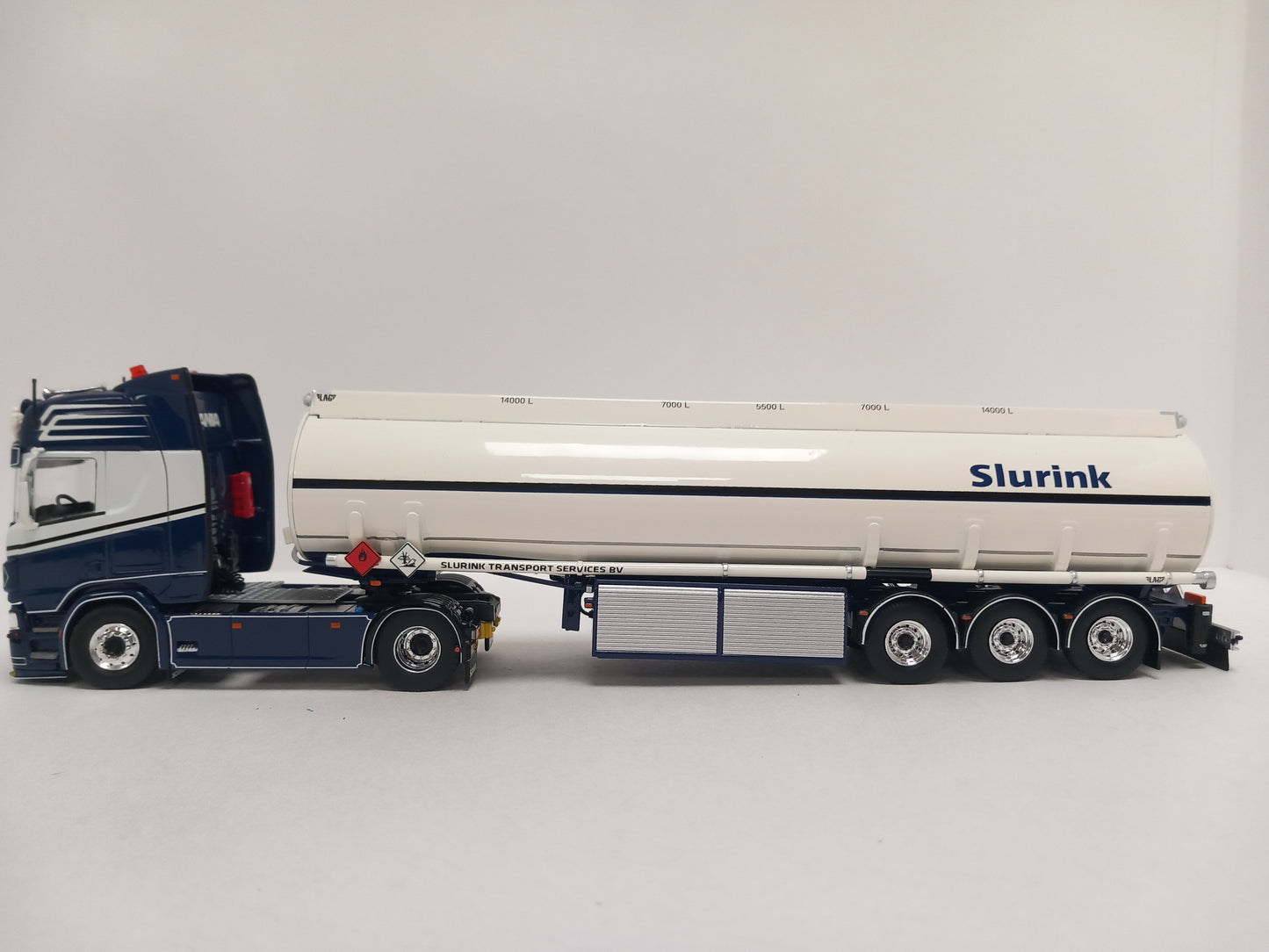 TEKNO SCANIA 87986 - SLURINK