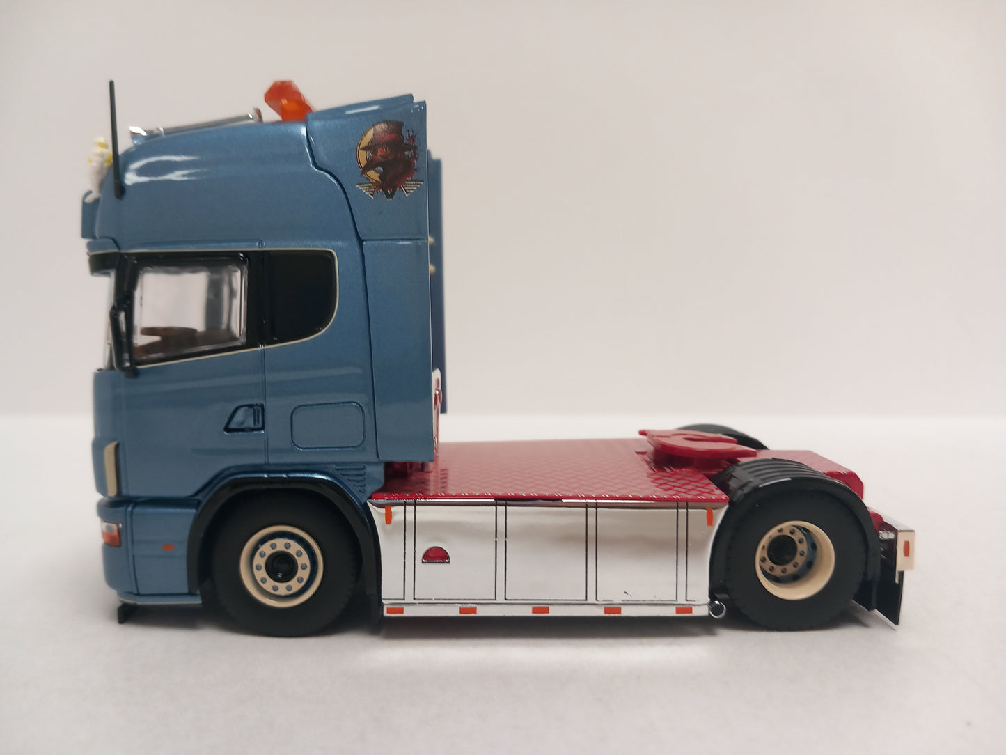 ARRIVAL TEKNO 88057 ALEXIS PERBET  HYPNOTIC - SCANIA