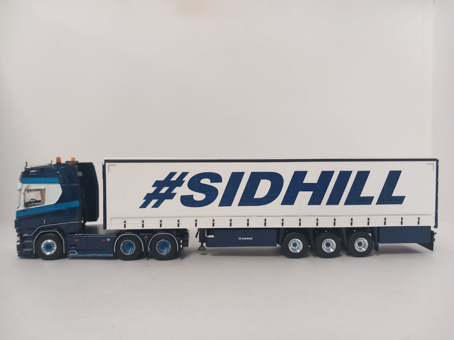 ARRIVAL TEKNO SCANIA 88103 - SID HILL