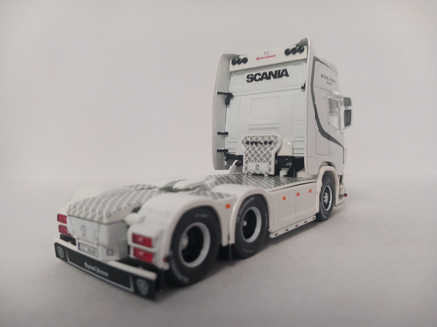 ARRIVAL TEKNO SCANIA 88537 - OYVIND JENSEN *Low Stock*