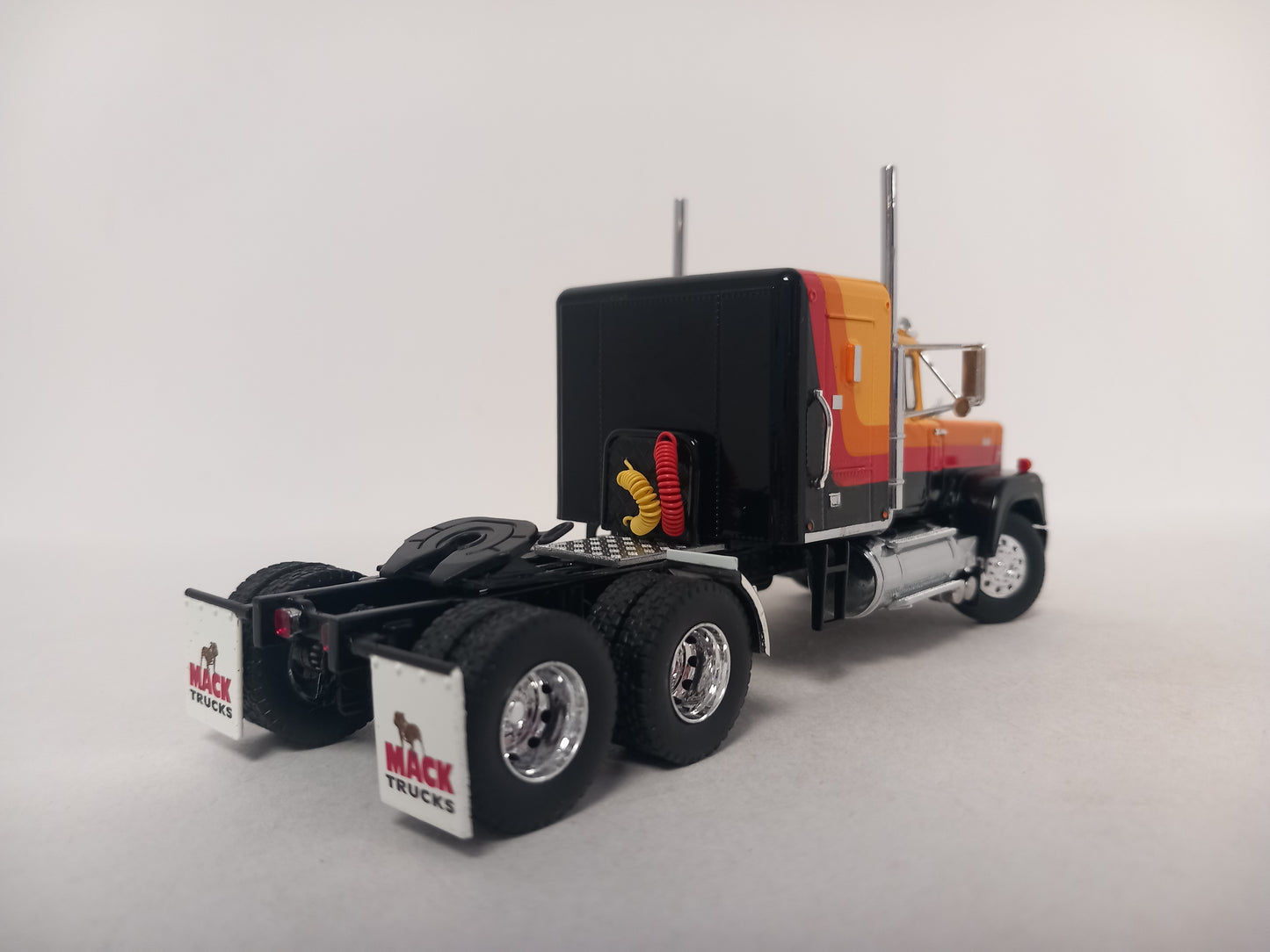 ARRIVAL TEKNO MACK 89357 - Superliner *Last One*