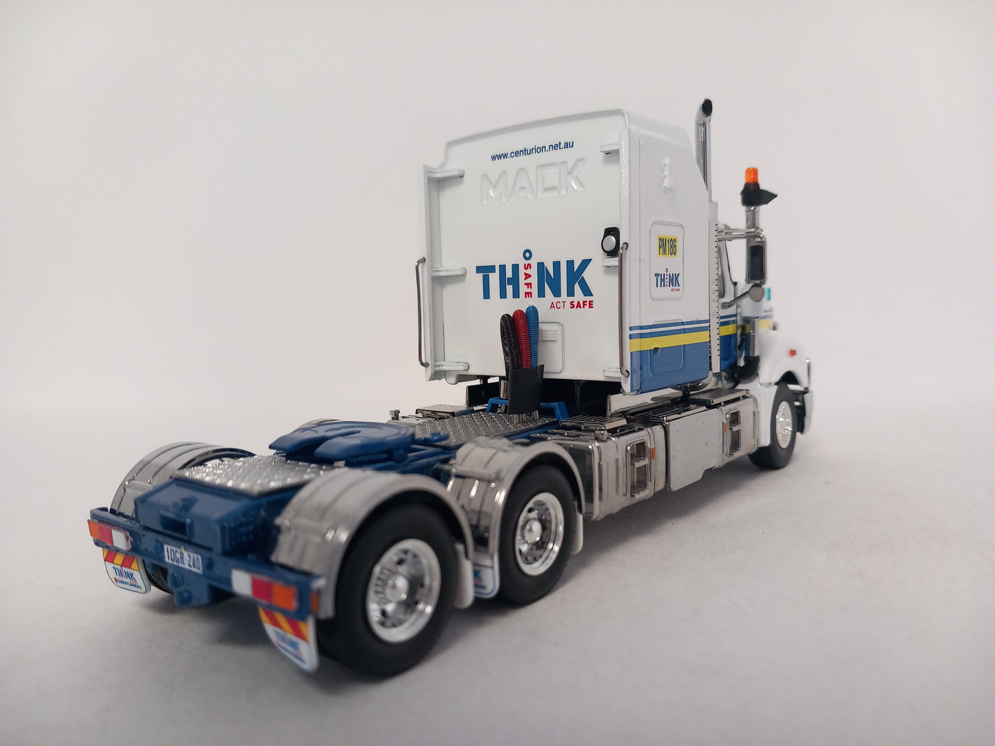DRAKE MACK Z01594 - CENTURION