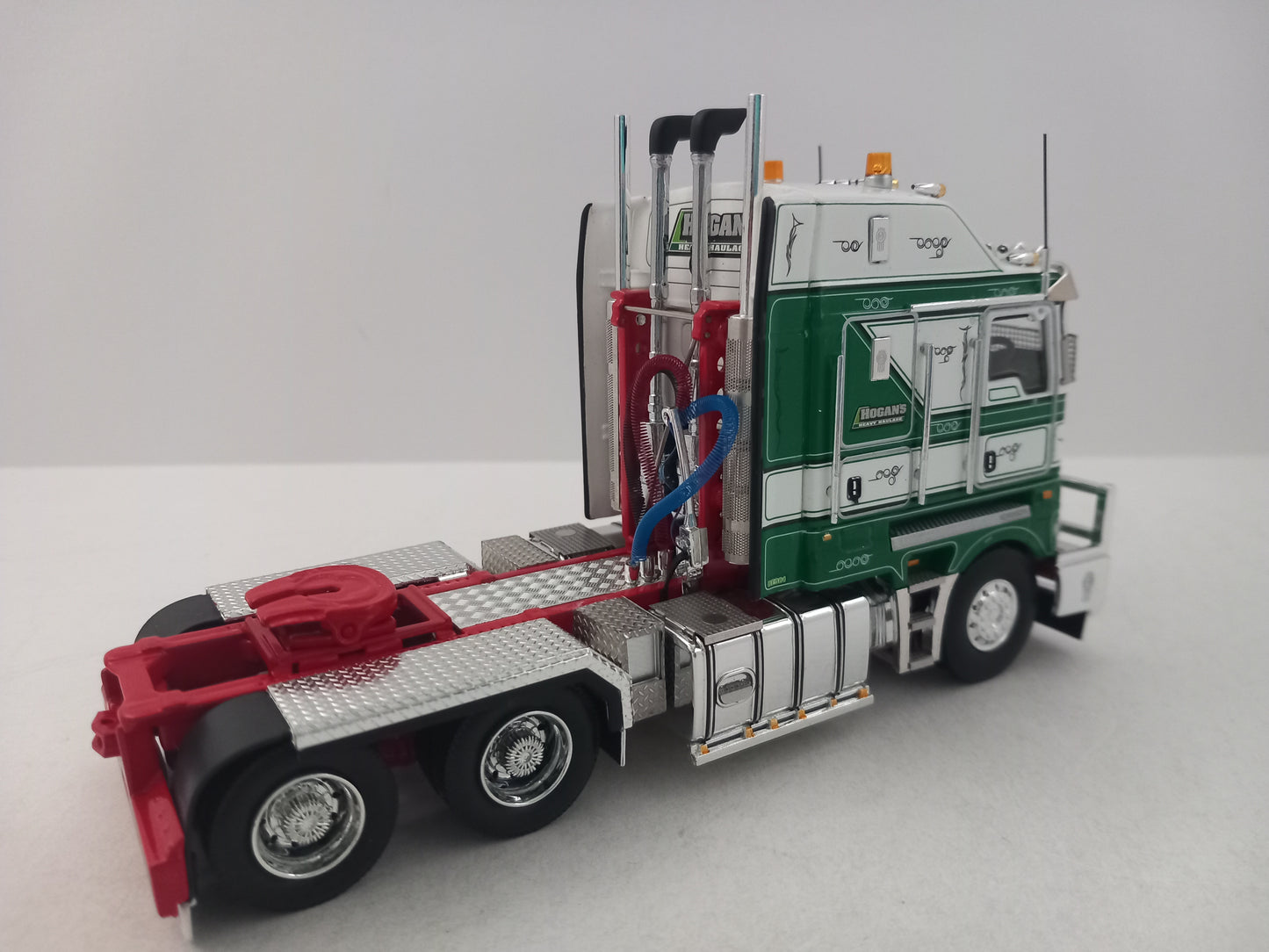 DRAKE Z01611 HOGANS - KENWORTH *LAST ONE*