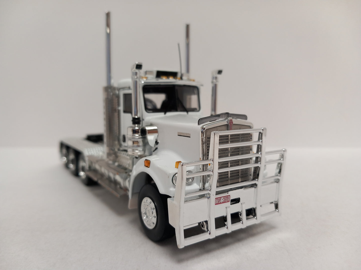 DRAKE Z01646 WHITE / BLACK C509 - KENWORTH