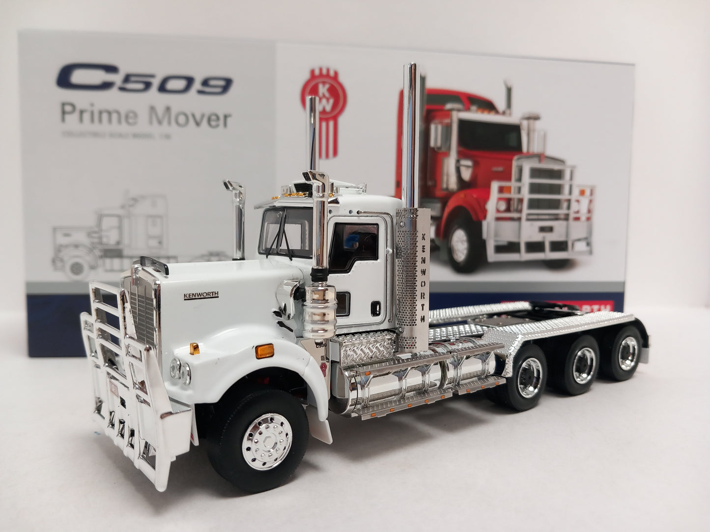 DRAKE Z01646 WHITE / BLACK C509 - KENWORTH