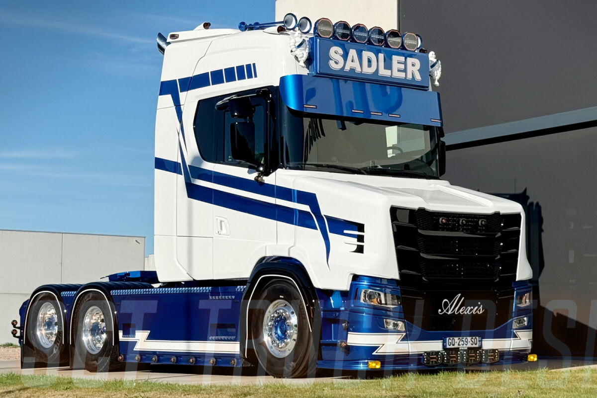YEAR 2027 Q1 WSI SCANIA 01-5563 - Sadler