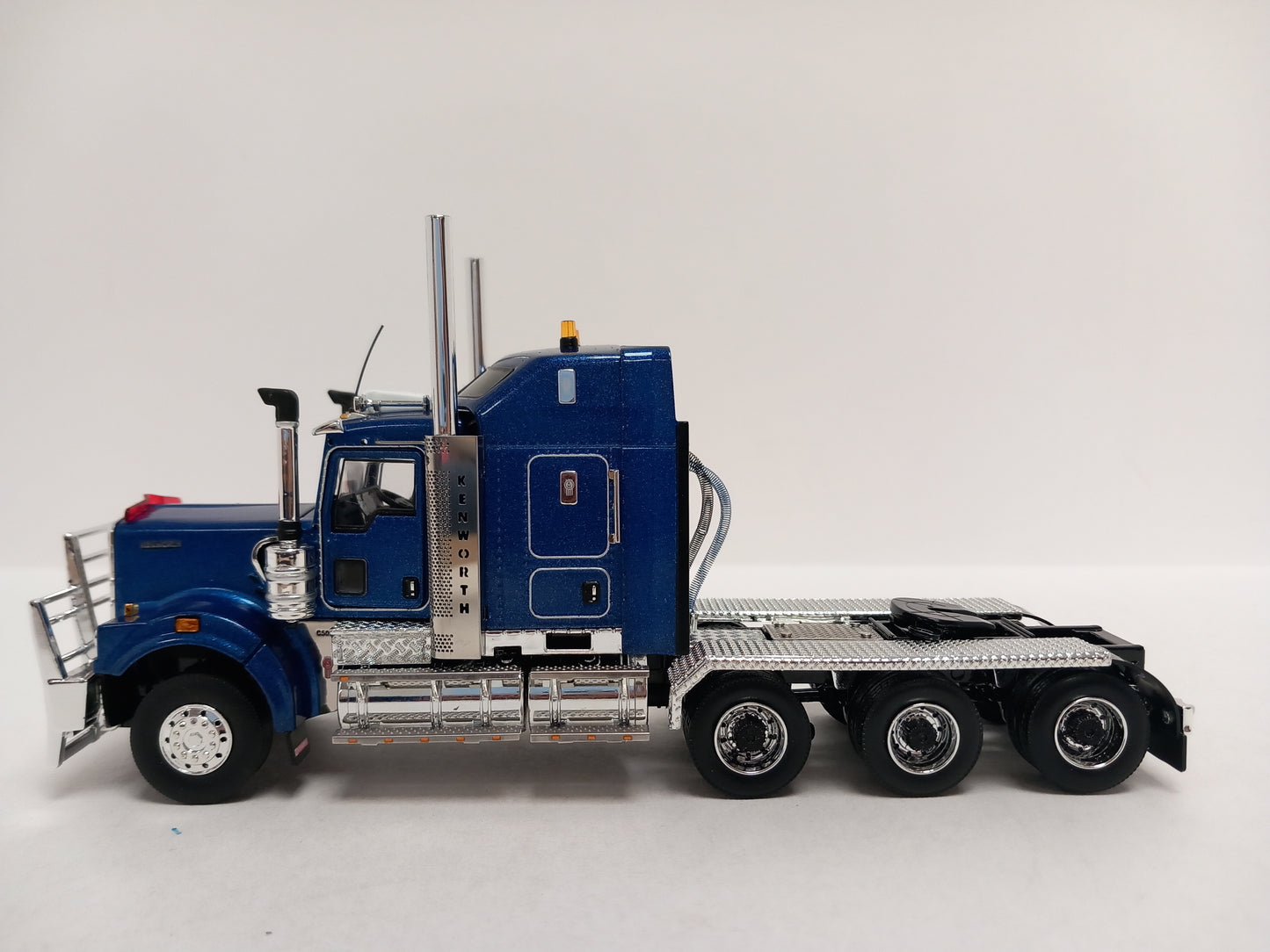 DRAKE Z01647 METALLIC BLUE C509 - KENWORTH